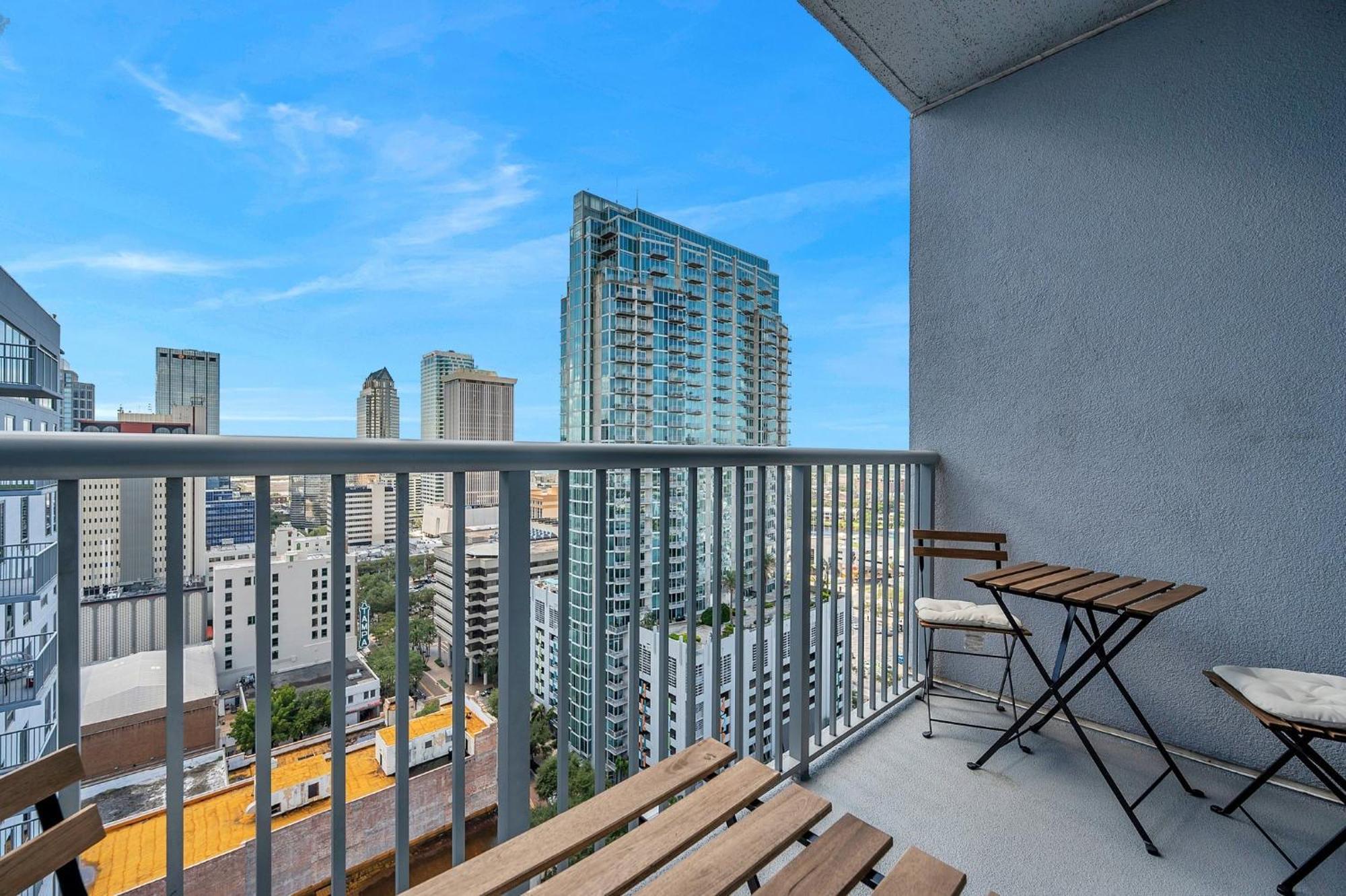 Luxury 1 Bedroom With Den Downtown Tampa Apt - City Views, Rooftop Pool, Workspace Eksteriør bilde